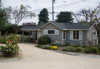 Carmel River Inn has Balcony rooms