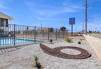 Motel 6 Moreno Valley/perris, CA has Smoking rooms