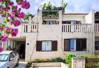Apartments Klara has Balcony rooms