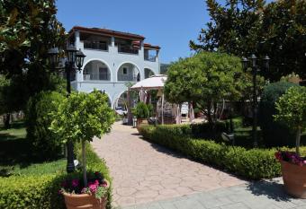 Delphin Rooms Sivota has Balcony rooms