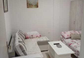 Apartmani M&V has Balcony rooms