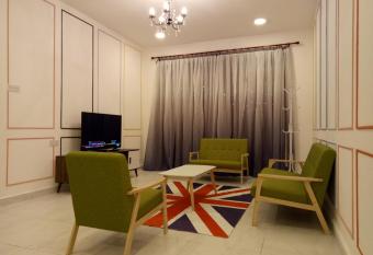 ICOLOR HOME & STAY CH6 has Balcony rooms