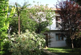 Hostel Oasis has Balcony rooms