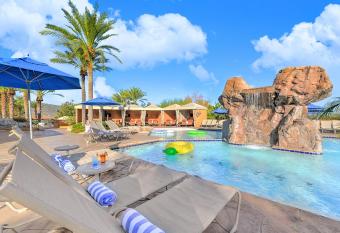 Hilton Phoenix Tapatio Cliffs Resort has Balcony rooms