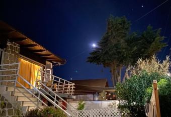 Habitaciones Mar Azul allows 18 year olds to book a room