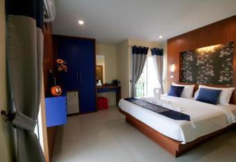 Calypso Patong Hotel has Balcony rooms