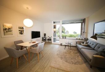 Ferienwohnung Kaiserblick allows 18 year olds to book a room