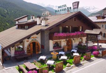 Hotel Miravalle has Balcony rooms