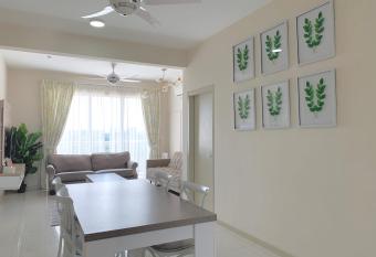 3BR Level 18 Aircond Seksyen 13 Near MSU, Stadium Shah Alam allows 18 year olds to book a room