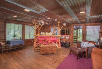 7F Lodge has Balcony rooms