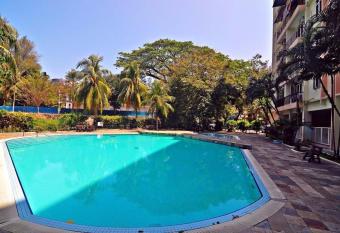 Home stay Bayu Emas Appartment, Batu Ferringhi has Balcony rooms