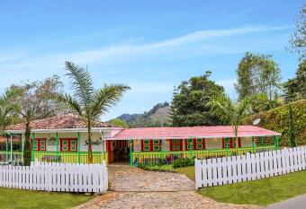 Hotel Mirador de Boquia Salento allows 18 year olds to book a room