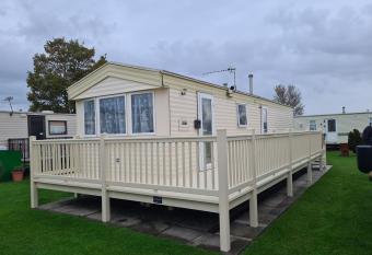 6 berth Northshore Skegness Emirates has Balcony rooms