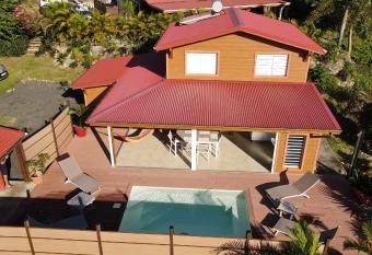 Villa neuve de standing en bois avec piscine has Balcony rooms