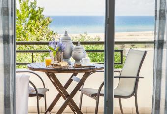 Akti Retzika has Balcony rooms