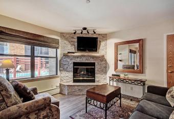 Spacious Condo In The Heart Of Breckenridge Condo has Balcony rooms