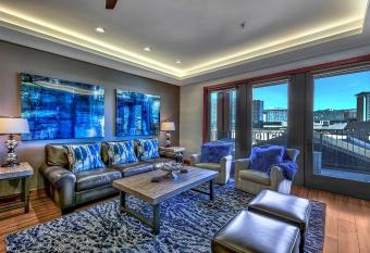 Luxury 3Br Residence Steps From Heavenly Village & Gondola Condo has Balcony rooms