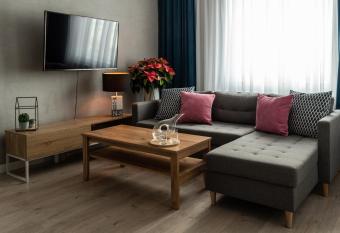 Apartament w centrum allows 18 year olds to book a room