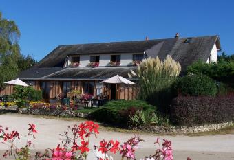 Logis H  tel Restaurant LE VIEUX FUSIL allows 18 year olds to book a room