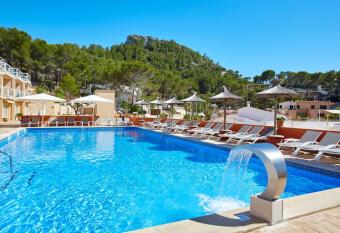 Universal Aparthotel Don Camilo has Balcony rooms