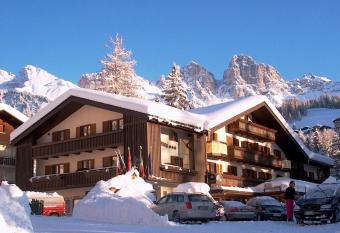 Park Hotel Arnica has Balcony rooms