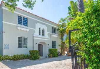 L'Etoile Apartments Part of the Oasis Casita Collection allows 18 year olds to book a room