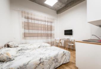 LKS Apartment 5 allows 18 year olds to book a room