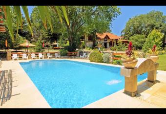 Blumenau Relax & Holidays allows 18 year olds to book a room