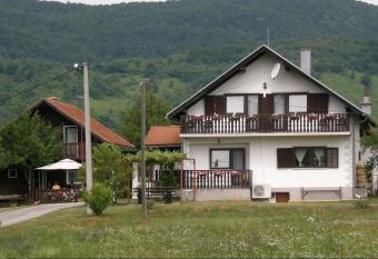 House Viktoria has Balcony rooms