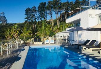 Waiheke Island Resort Conference & Accomodation Centre has Balcony rooms
