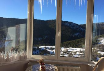 Anarada Guesthouse has Balcony rooms