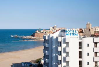 Hotel Mistral has Balcony rooms