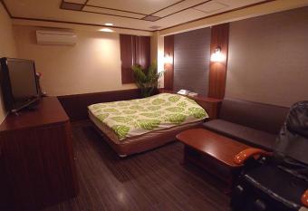 Hotel GOLF Atsugi (Adult Only) has Smoking/Balcony rooms