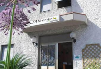 Albergo Smeraldo has Balcony rooms
