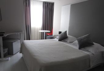 Freddy s Hotel allows 18 year olds to book a room