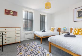 Heritage House Apartments - Blackpool Resort Collection allows 18 year olds to book a room