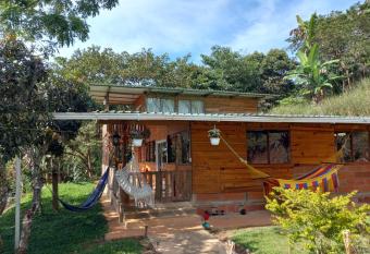 LA CASA DEL BOSQUE Via SALADITO has Balcony rooms