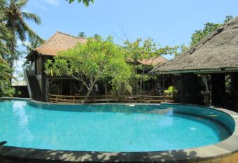 Kangkung Cottages has Balcony rooms