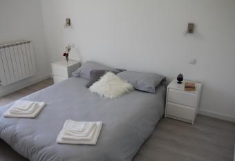 Plena naturaleza en Pleno San Sebasti  n has rooms with a private hot tub