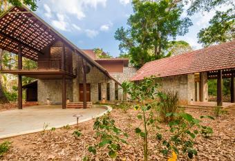 StayVista at Acacia Villa One - Free Breakfast, Pool, Gym & Indoor Games allows 18 year olds to book a room