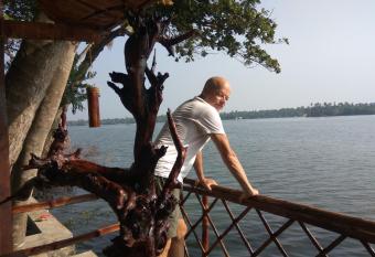 SAGAR BEACH VILLAS has Balcony rooms