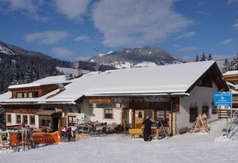 Appartamenti La Munt has Balcony rooms