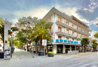 Hotel Myriam allows 18 year olds to book a room