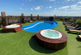 Grand Crucero Hotel has Balcony rooms