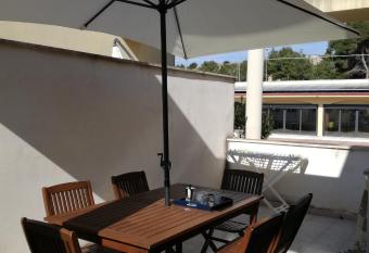 Gallipoli Holiday Beach & Fun - Apartment SIT allows 18 year olds to book a room