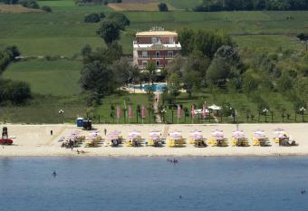 Classic Buggy Rentals has Balcony rooms