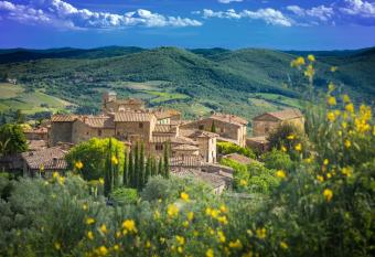 Castello di Volpaia has Balcony rooms