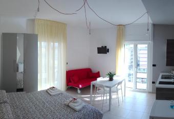 Casa Zelia allows 18 year olds to book a room