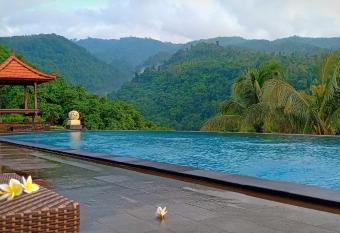 Villa Selonding Batu allows 18 year olds to book a room