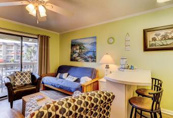 Hilton Head Beach and Tennis Resort has Balcony rooms